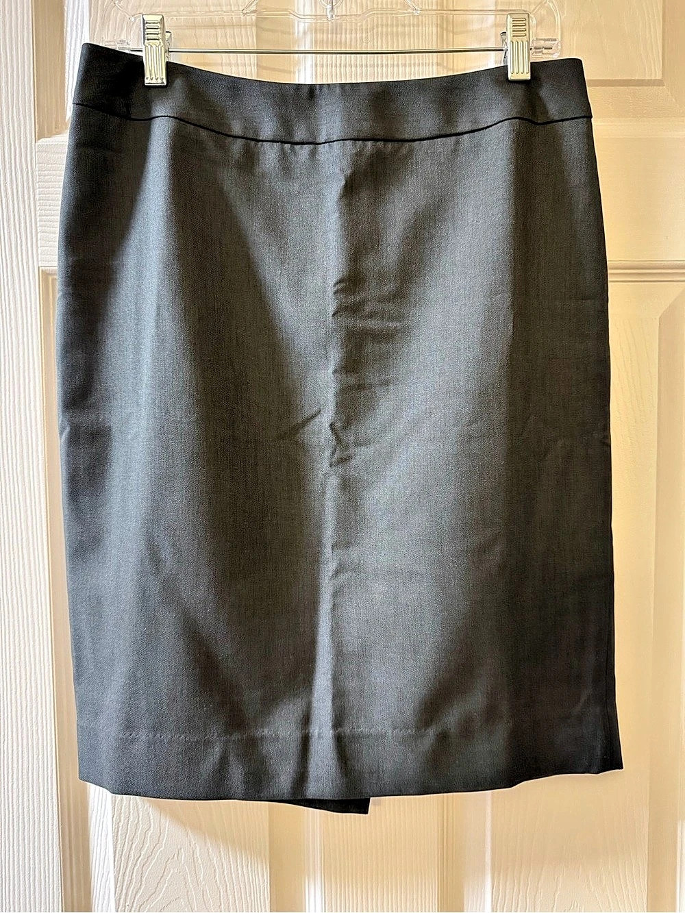Edwards NWT Signature Synergy Straight Skirt GRAY Size 6 R